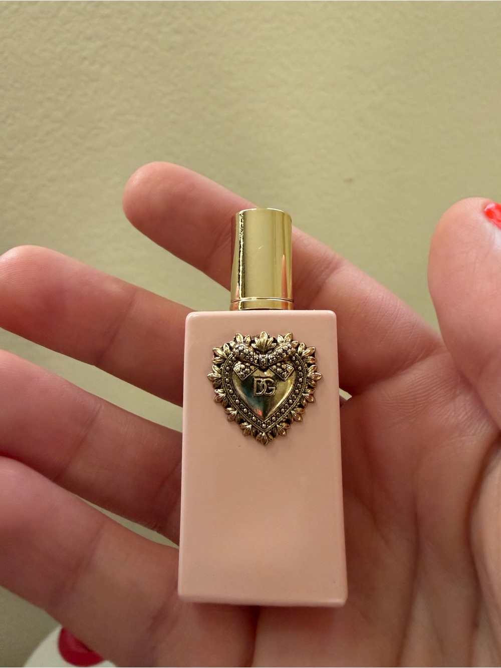 New 4 piece Versace, Dolce & Gabbana, and Prada Beauty Set - Picture 2 of 11